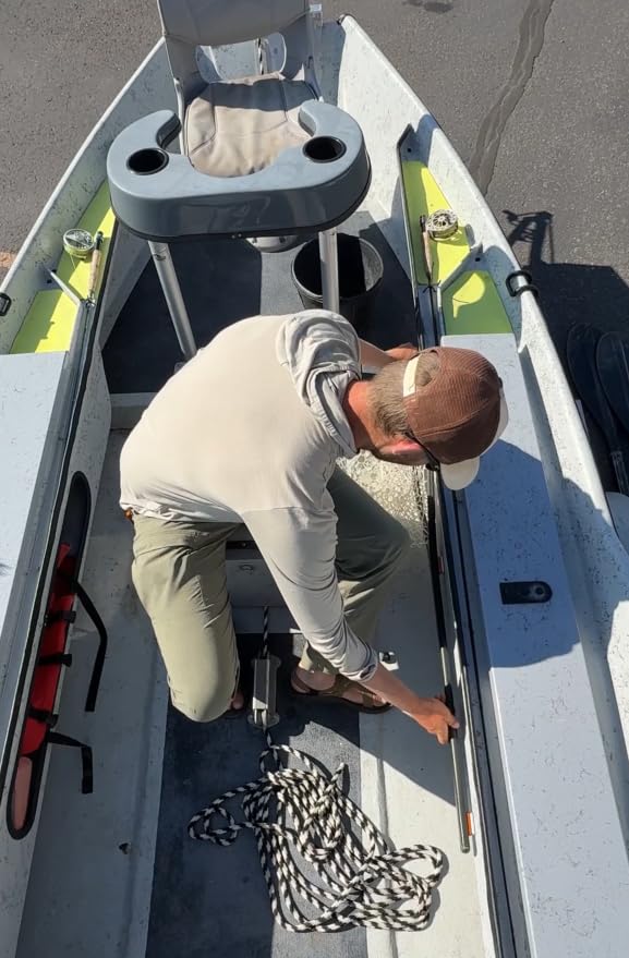Cling Mag Grab Net Rack uses rare-earth magnets for stable holds in rough water.