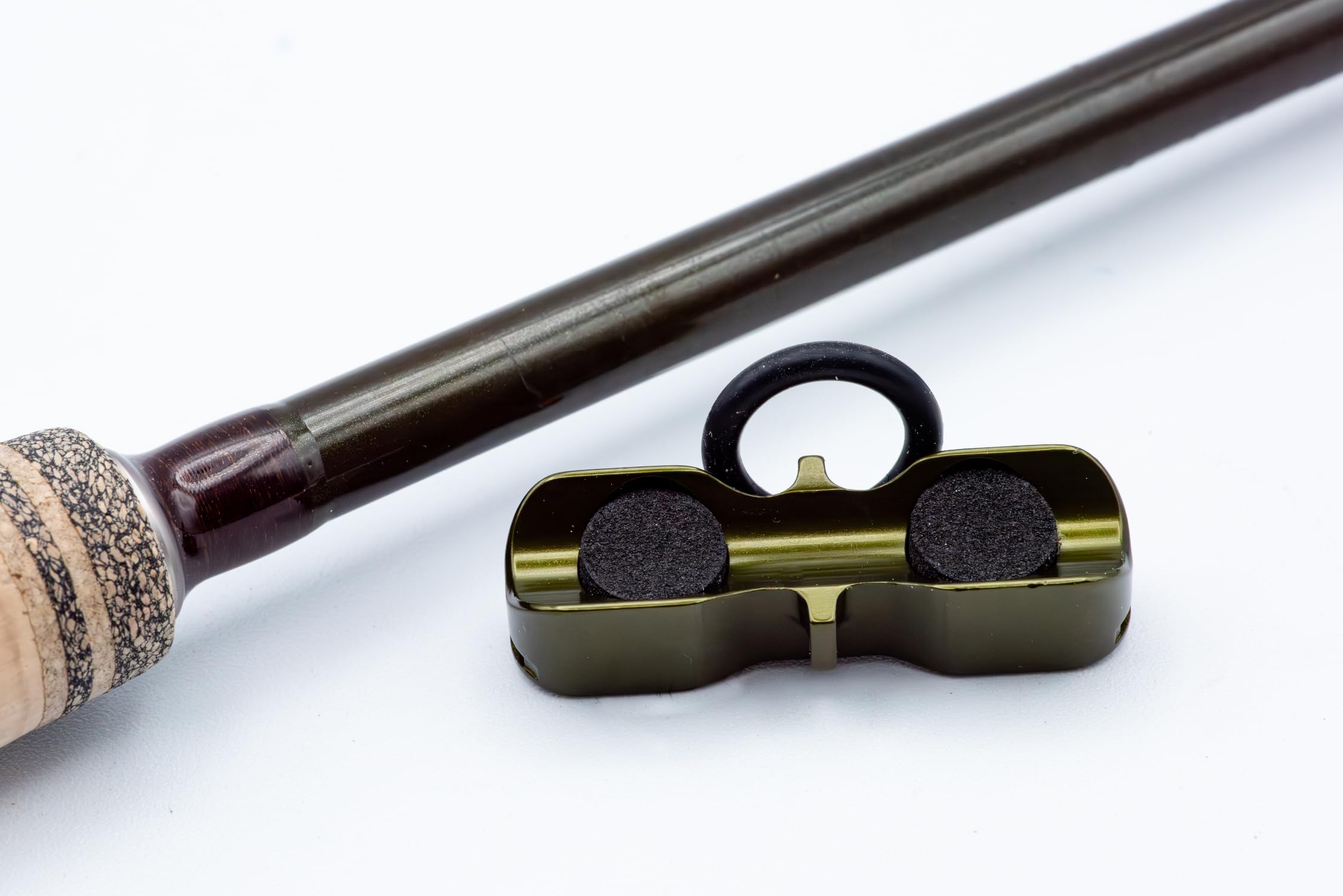Cling Mag Grab Rod Rack hook-keeper stores small flies securely near the handle.