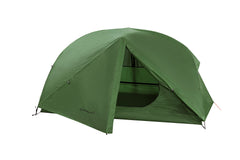 Clostnature Taurus waterproof fabric demonstrates weather-ready protection in damp conditions.