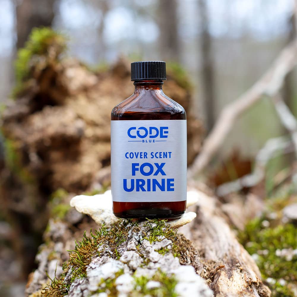 Amber glass packaging preserves scent potency for hunting sessions
