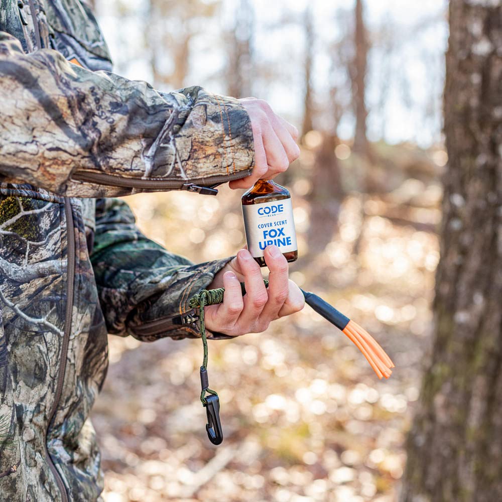 Wicks enable controlled scent release with Code Blue Fox Urine