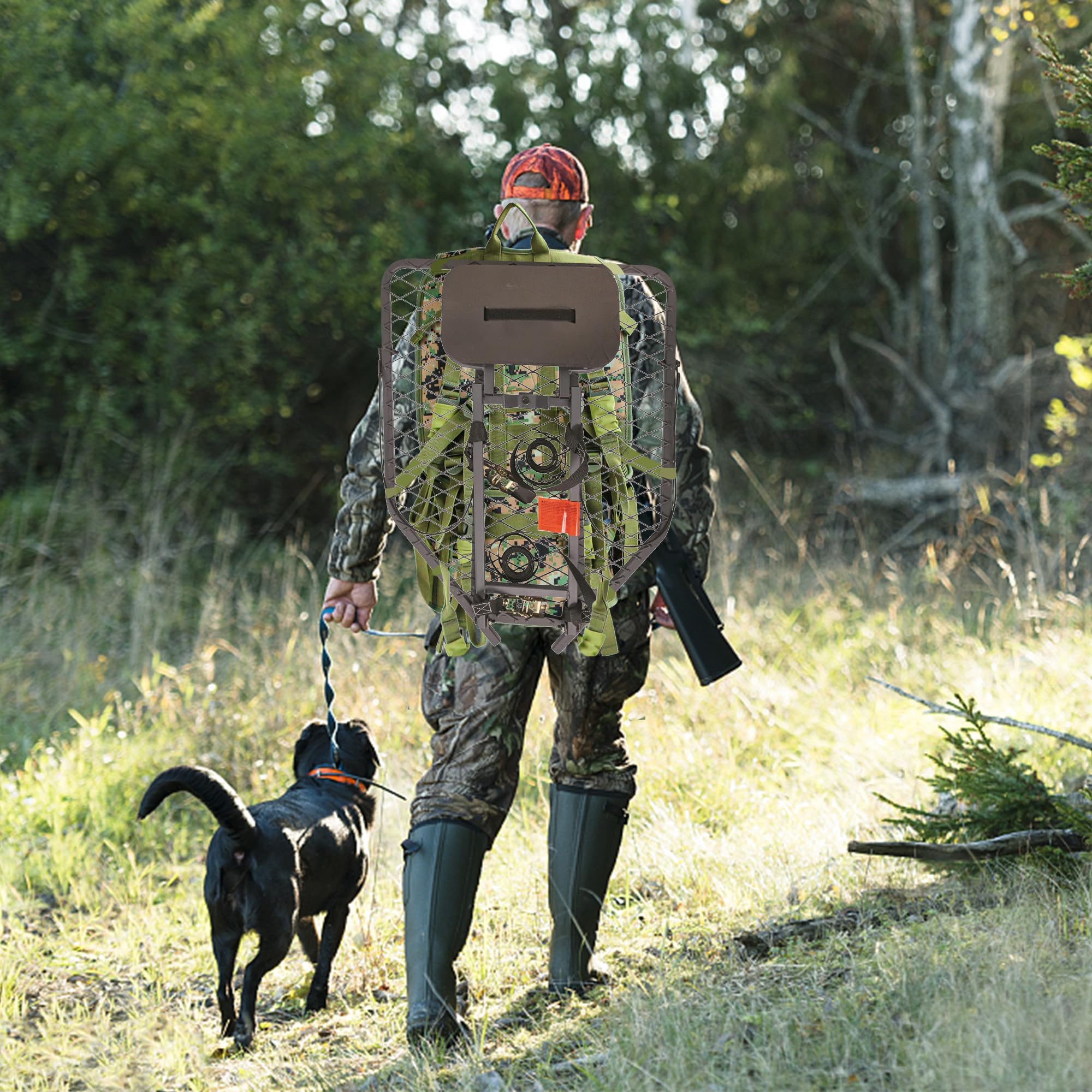 Codree Tree Stand Harness green camouflage design blends with surroundings.