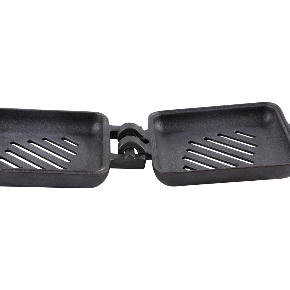 Coghlan's broiler features wooden handles that stay cool for safe grilling.