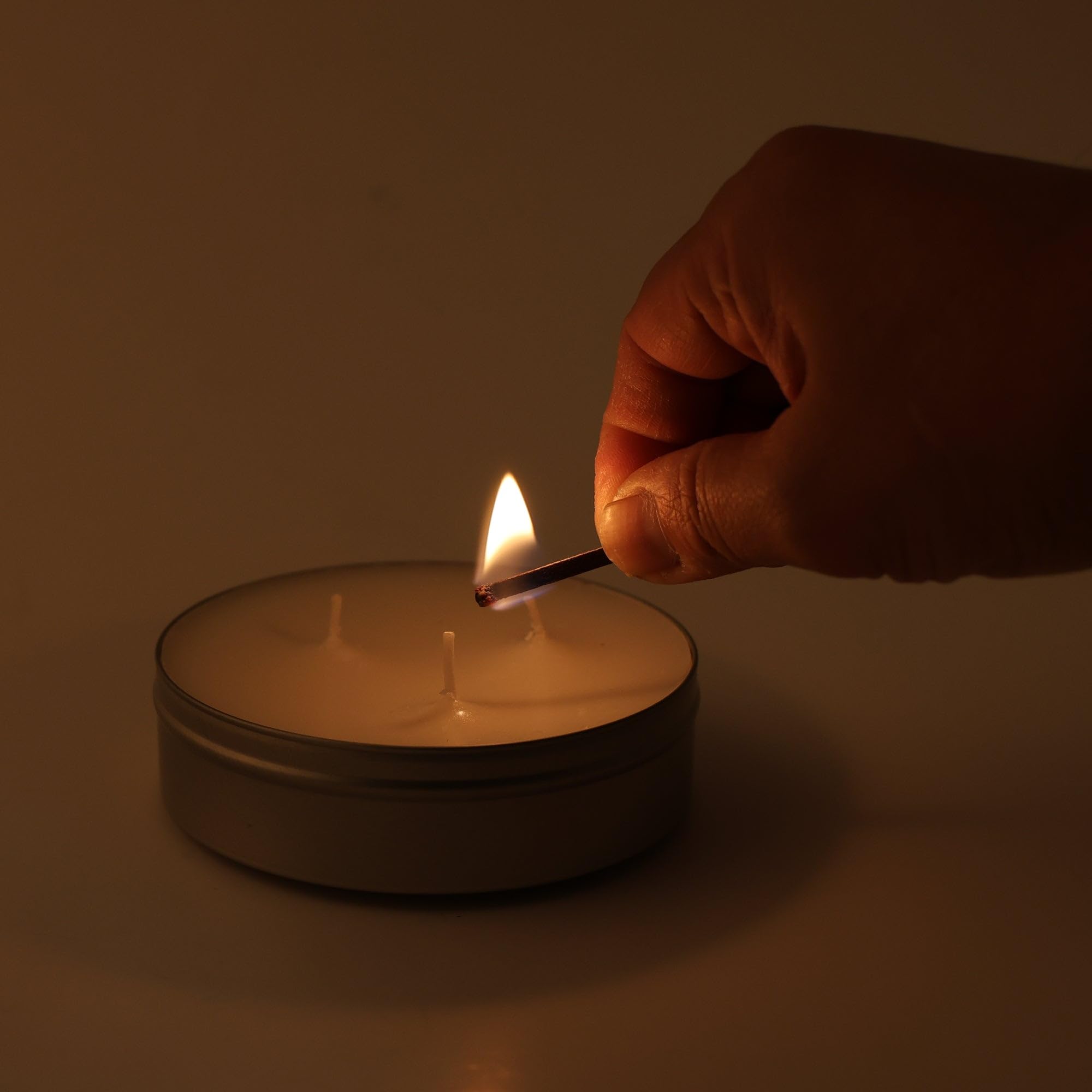 Matches included in the tin for immediate lighting with Coghlan's candle
