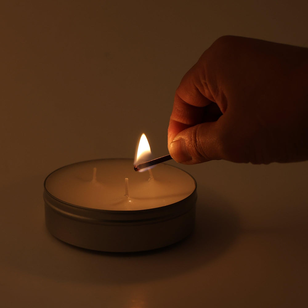 Matches included in the tin for immediate lighting with Coghlan's candle