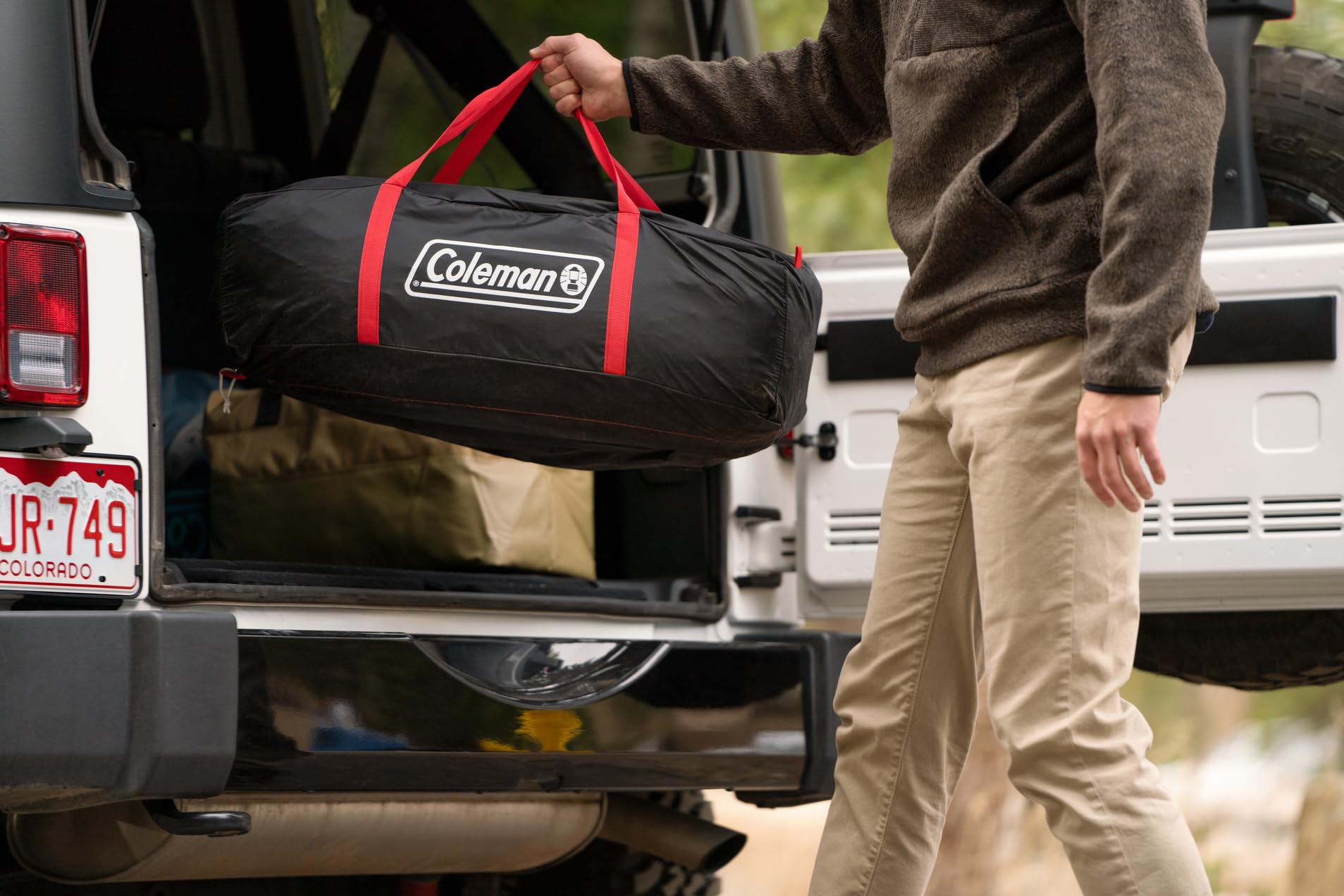 Coleman Carlsbad wind-tested frame shows sturdy support in breezy conditions.