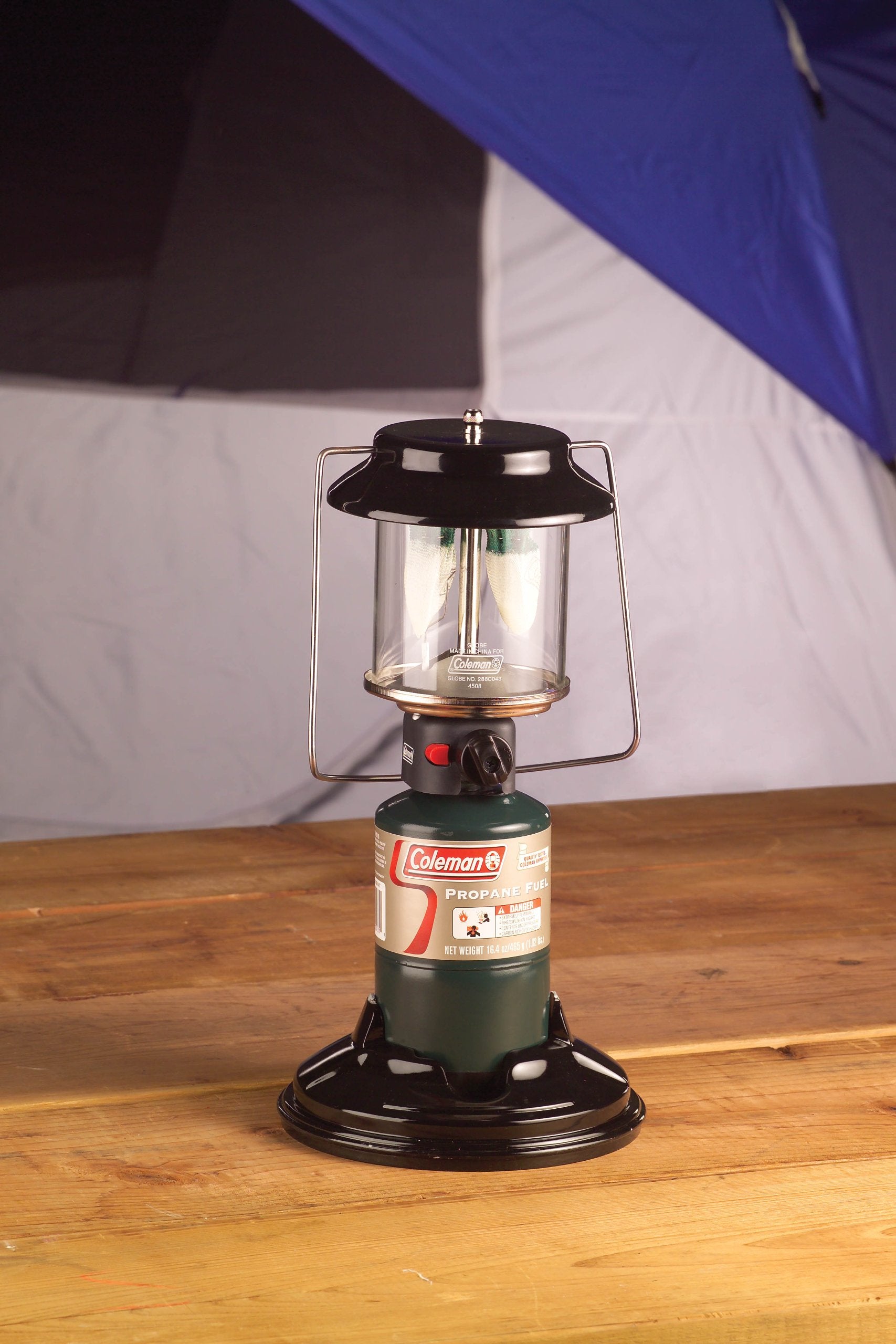 Coleman Instastart push-button ignition enables quick, matchless lighting.
