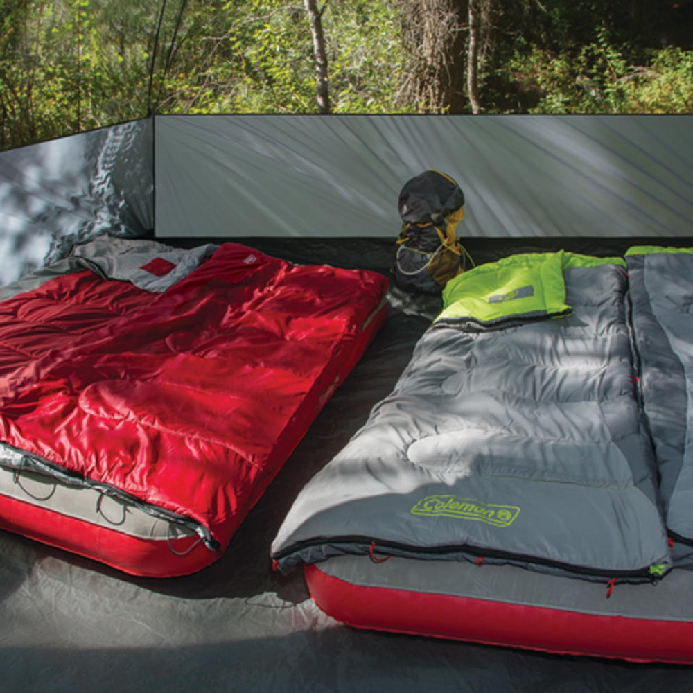 Coleman Palmetto Roll Control keeps folding quick and neat.