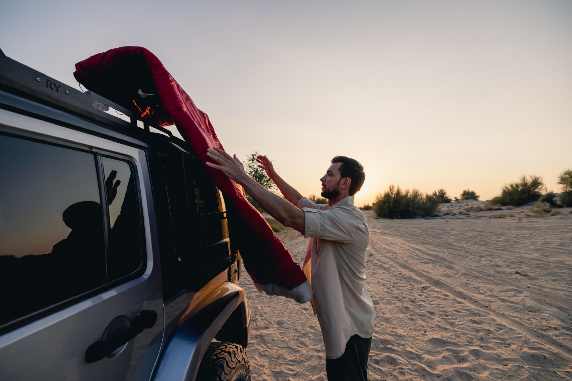 Coleman Palmetto ThermoLock minimizes heat loss near the zipper.