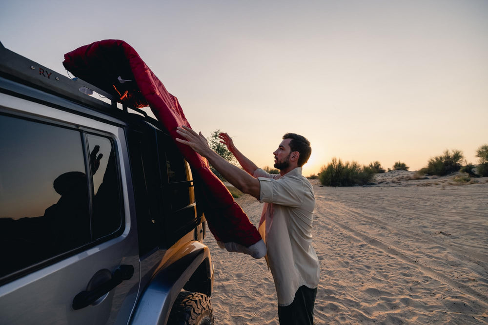 Coleman Palmetto ThermoLock minimizes heat loss near the zipper.