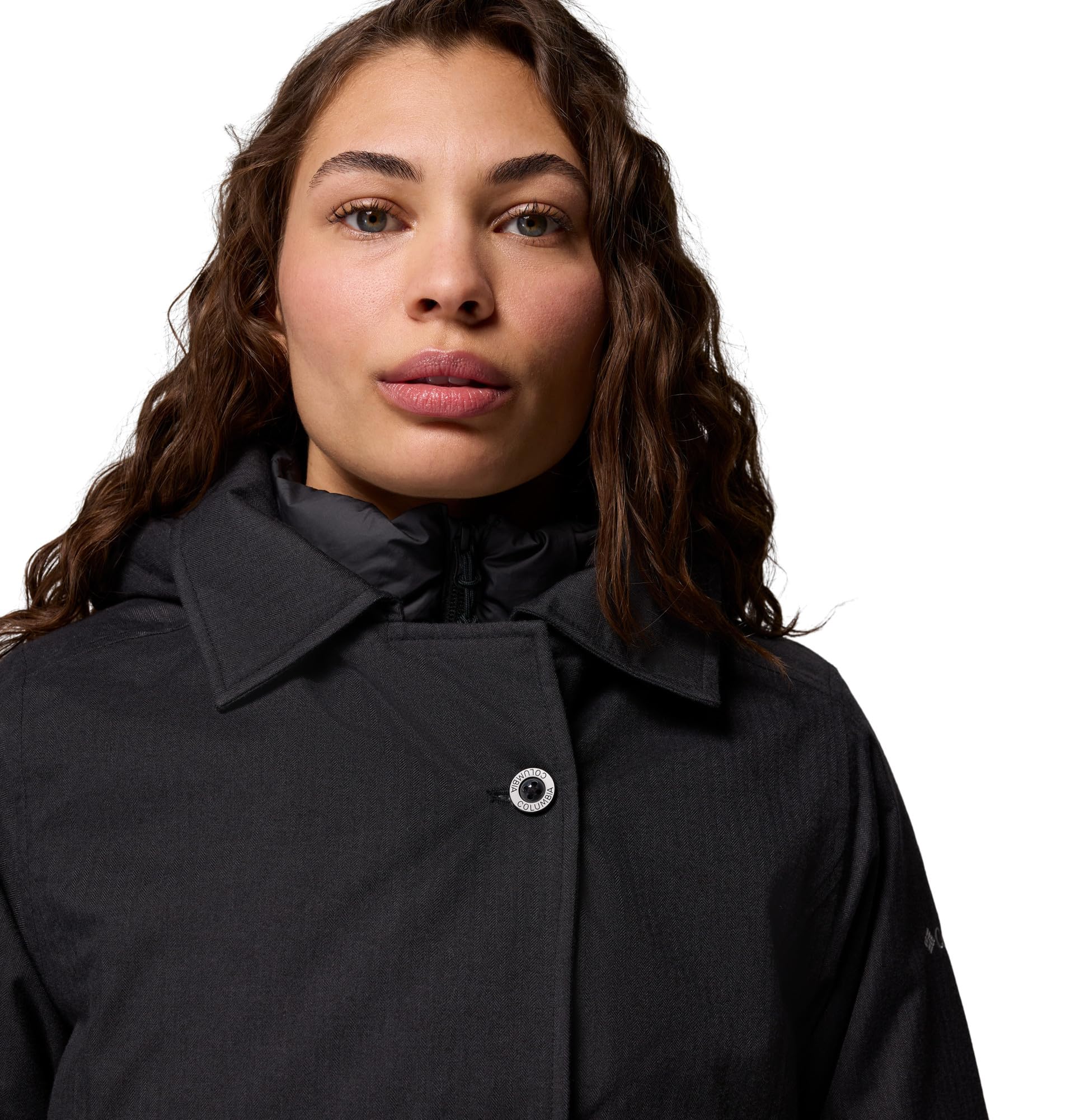 Columbia Alameda Ridge II parka belt closeup emphasizes adjustable fit