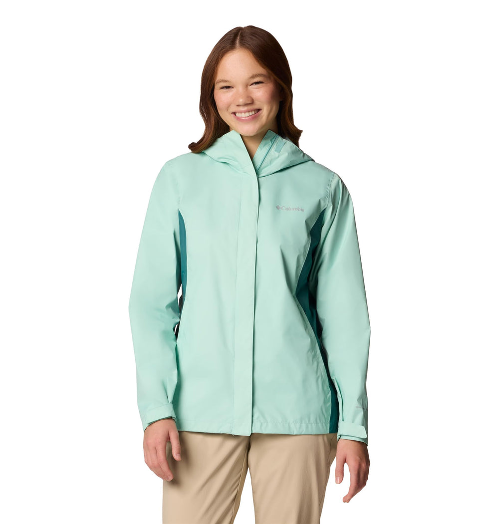 Columbia Arcadia II jacket worn in drizzle showing waterproof protection