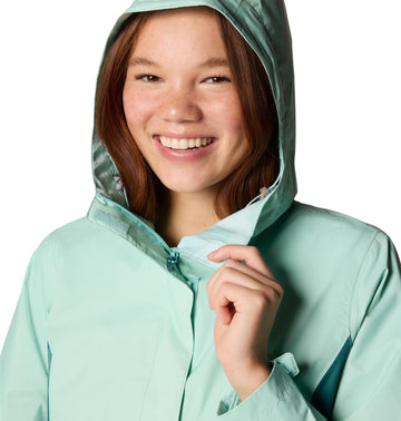 Columbia Arcadia II jacket with zippered hand pockets for secure storage