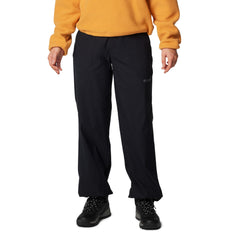 Columbia Brea Falls nylon pant front view black, ideal for sunny hikes with sun-protective features