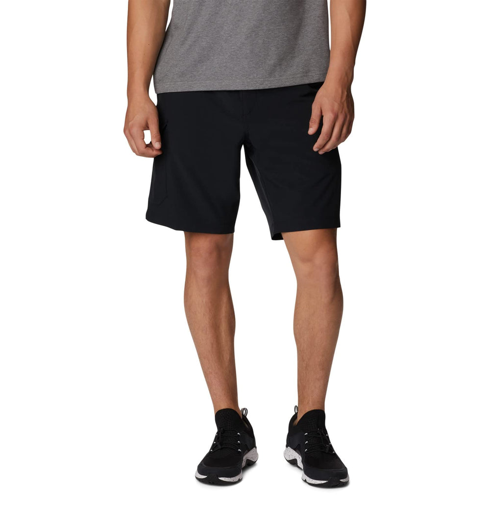 Columbia Eaglecrest Short front view showing pockets for outdoor essentials.