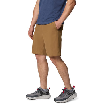 Columbia Eaglecrest short fabric texture highlights moisture-wicking comfort during activity