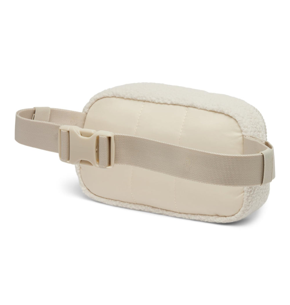 Columbia Helvetia II hip pack adjustable hip belt provides a tailored, comfortable fit.