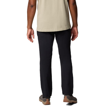 Columbia Landroamer Ripstop Pant II black knee close-up showing articulated movement