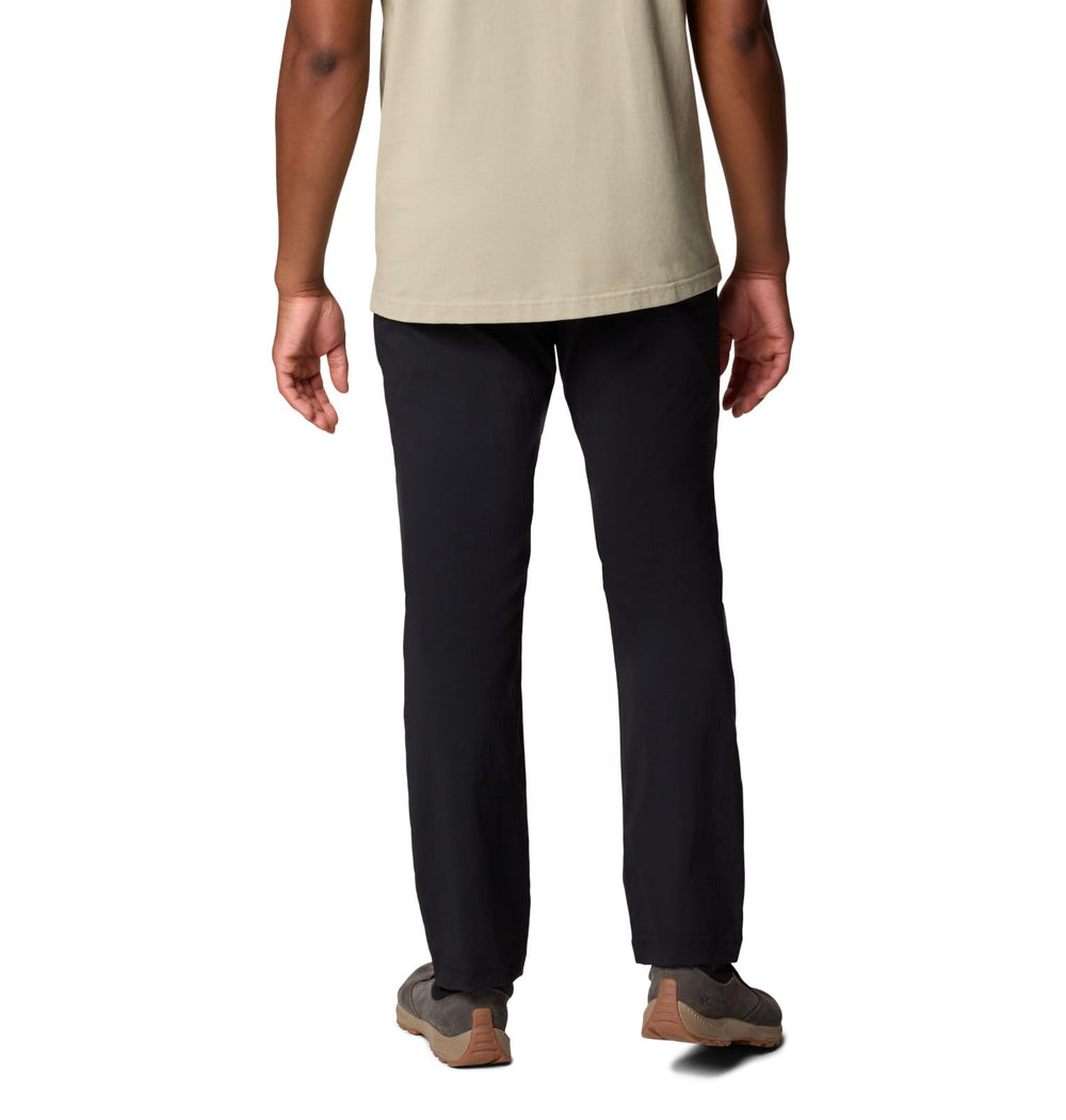 Columbia Landroamer Ripstop Pant II black knee close-up showing articulated movement