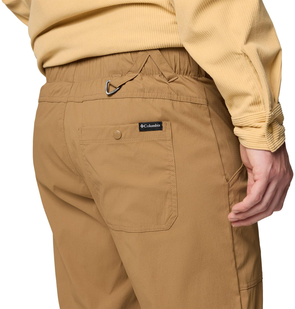 Columbia Landroamer Ripstop Pant II in-use image on trail for versatility.