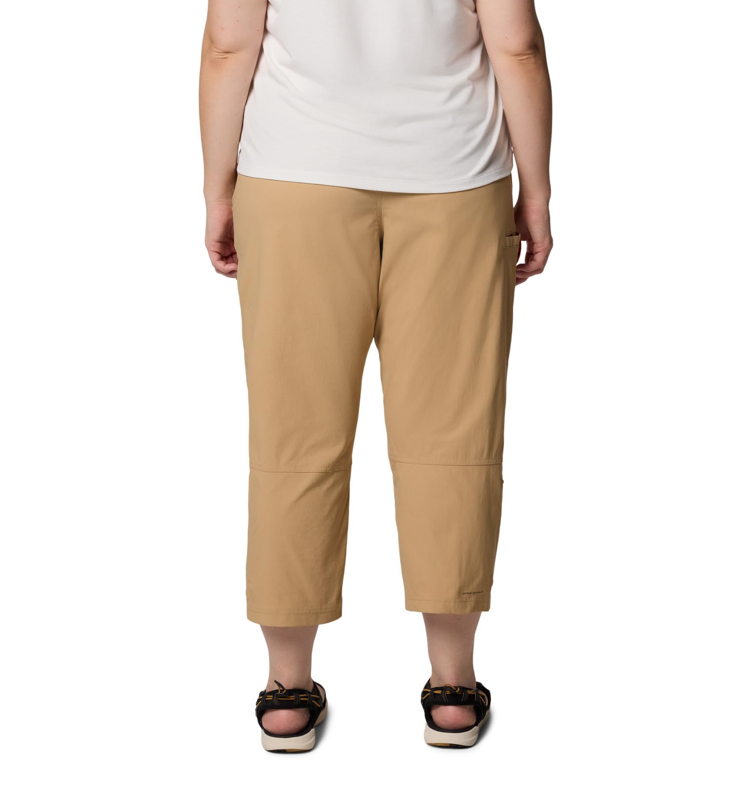 Columbia Leslie Falls Capri II fabric closeup shows stretch and comfort.