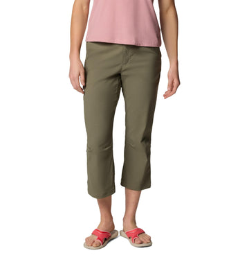 Columbia Leslie Falls Capri II rolled hem for knee-length versatility on hikes