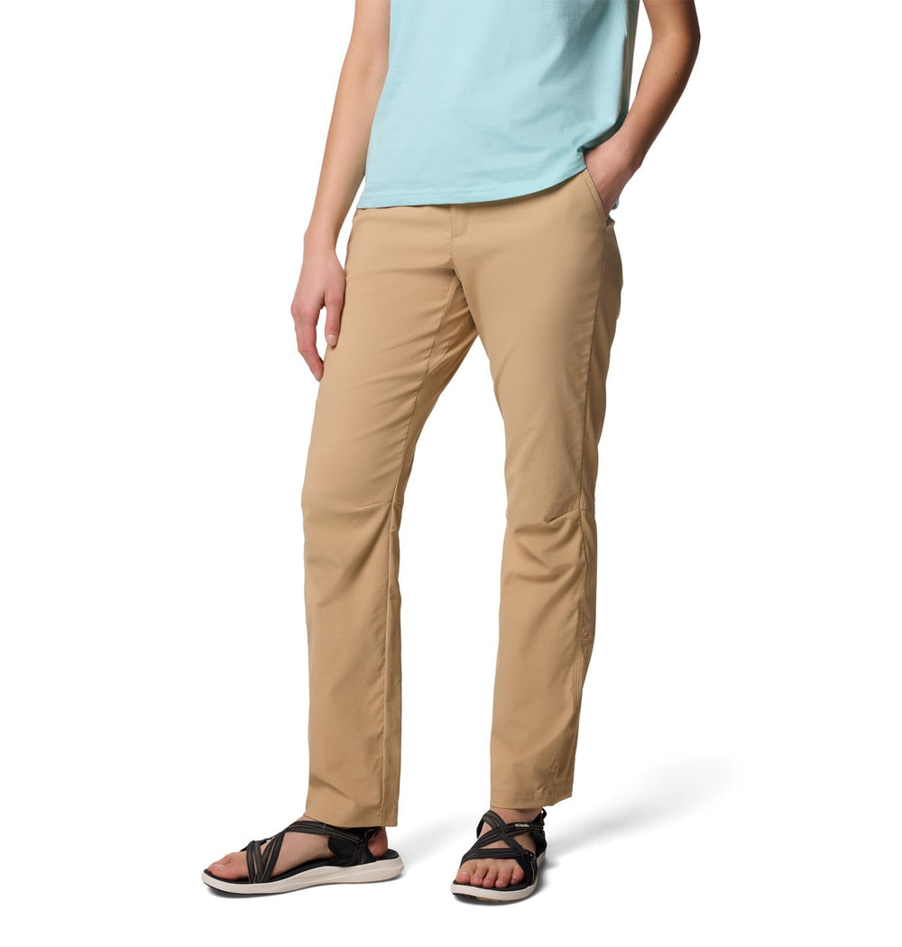 Columbia Leslie Falls II Stretch Pant back pocket emphasizes secure storage for valuables on trails