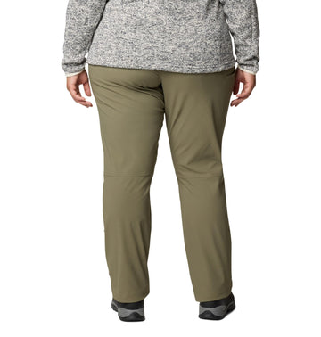 Columbia Leslie Falls II Stretch Pant hand pockets plus zippered security pocket.