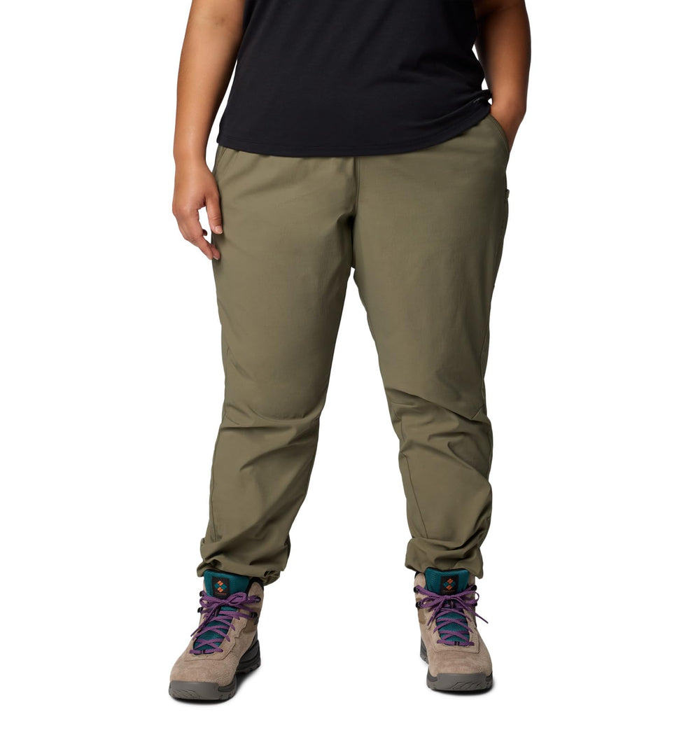 Columbia Leslie Falls Pant ankle-cinch detail shows adjustable fit.