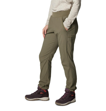 Columbia Leslie Falls pant ankle cinches tighten for versatile tailoring.