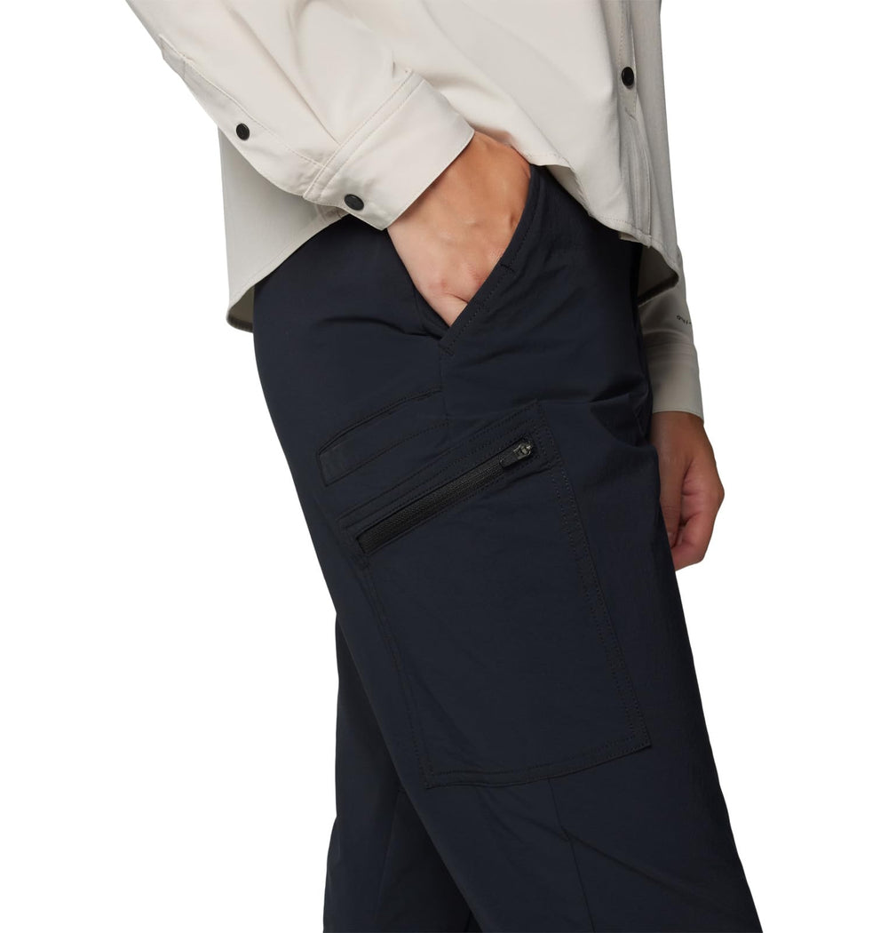Columbia Summit Valley Pant II Omni-Shield protection resists stains and dries quickly in light rain.