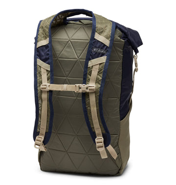 Columbia Tandem Trail 22L hydration-ready pocket close-up for quick sip access.