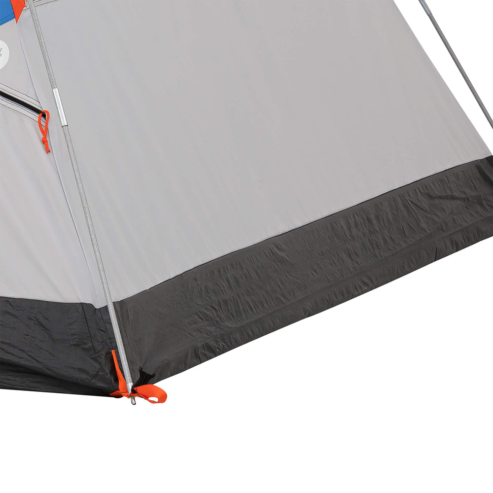 Columbia Tent storage-pocket-headlamps keeps essentials within easy reach.