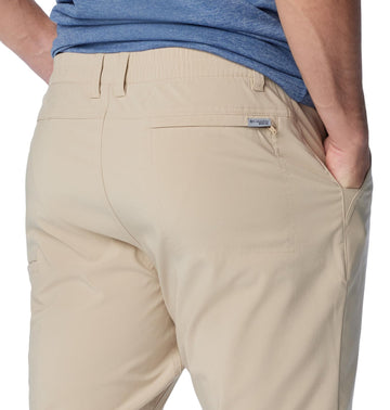 Columbia Uncharted Pant Ancient Fossil fabric close-up showing moisture-wicking fibers