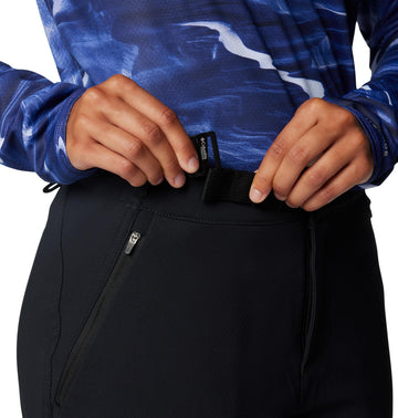 Columbia Vast Canyon pants feature a zip-closed security pocket for valuables during activities.