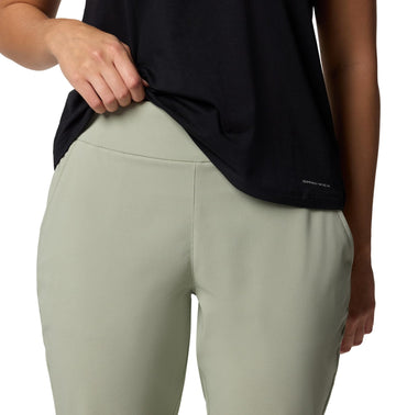 Columbia women's all-seasons bootcut pant Safari - side pocket detail for secure storage.