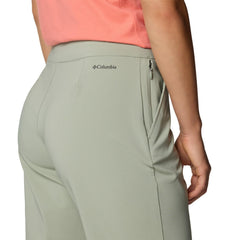 Columbia Women's All Seasons Pull-On Pant Safari back pocket with zipper for valuables.