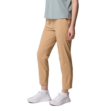 Columbia women's all-seasons slim pull-on pant canoe waistband pocket view for essentials