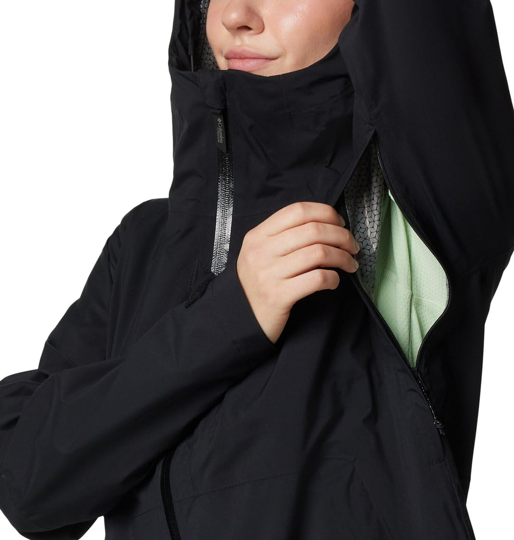 Zippered chest pocket on Columba Ampli-Dry II Shell keeps essentials secure