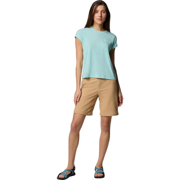 Columbia Leslie Falls hand pockets offer quick-access to essentials.