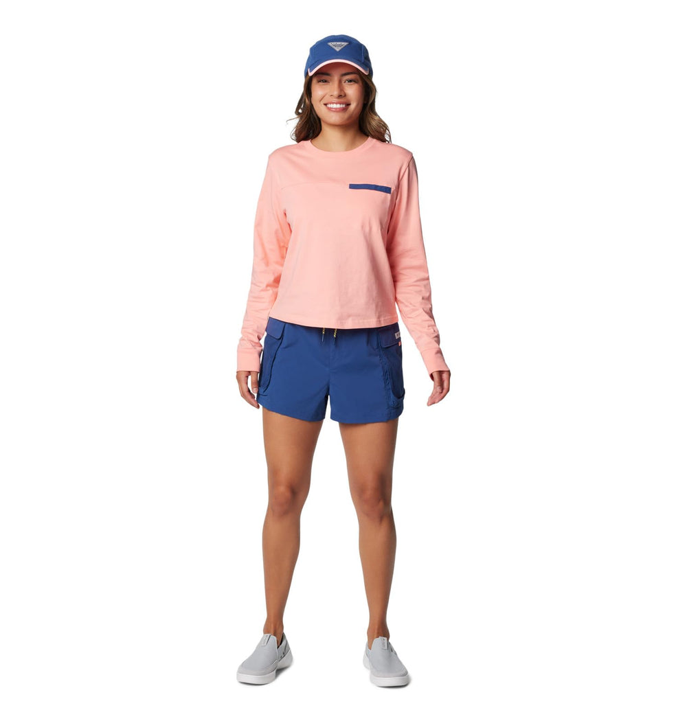 Columbia PFG Open Water Short carbon side pocket shot demonstrates quick-dry performance and stain resistance.