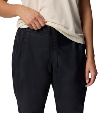 Columbia Pouring Adventure III Pant leg zip enables quick venting on active days.