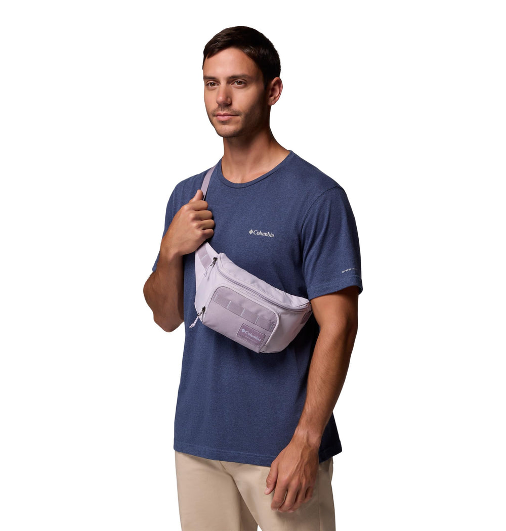 Columbia Zigzag II hip pack cross-body wear for versatile everyday use.