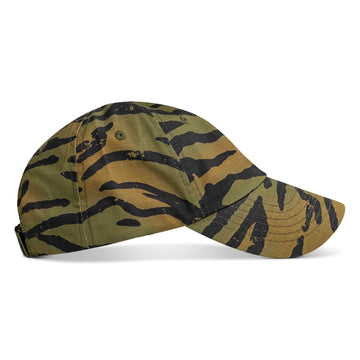 Combat Iron Free-Flow Mesh Back enhances breathability.