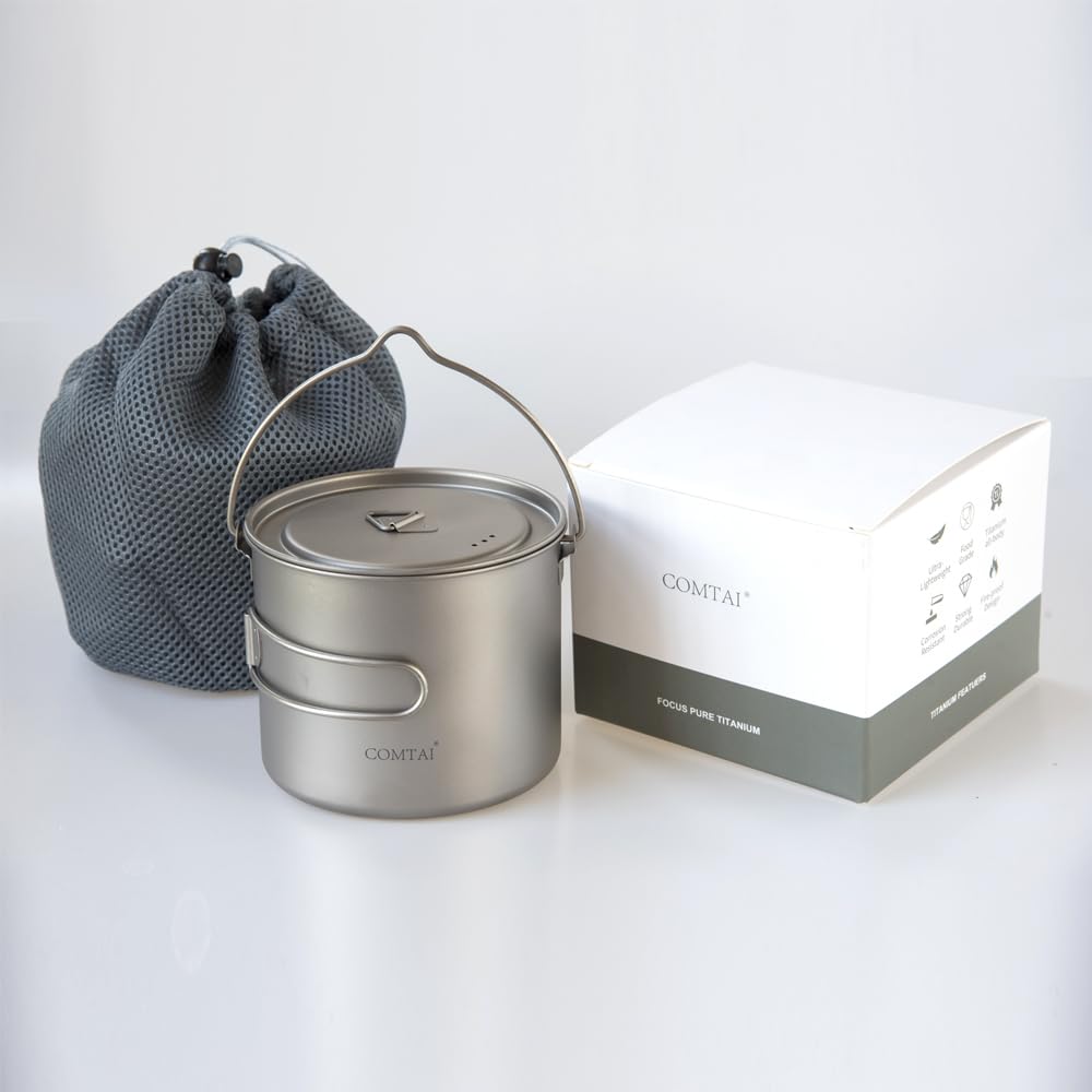 COMTAI ultralight titanium pot suited for backpacking and long treks