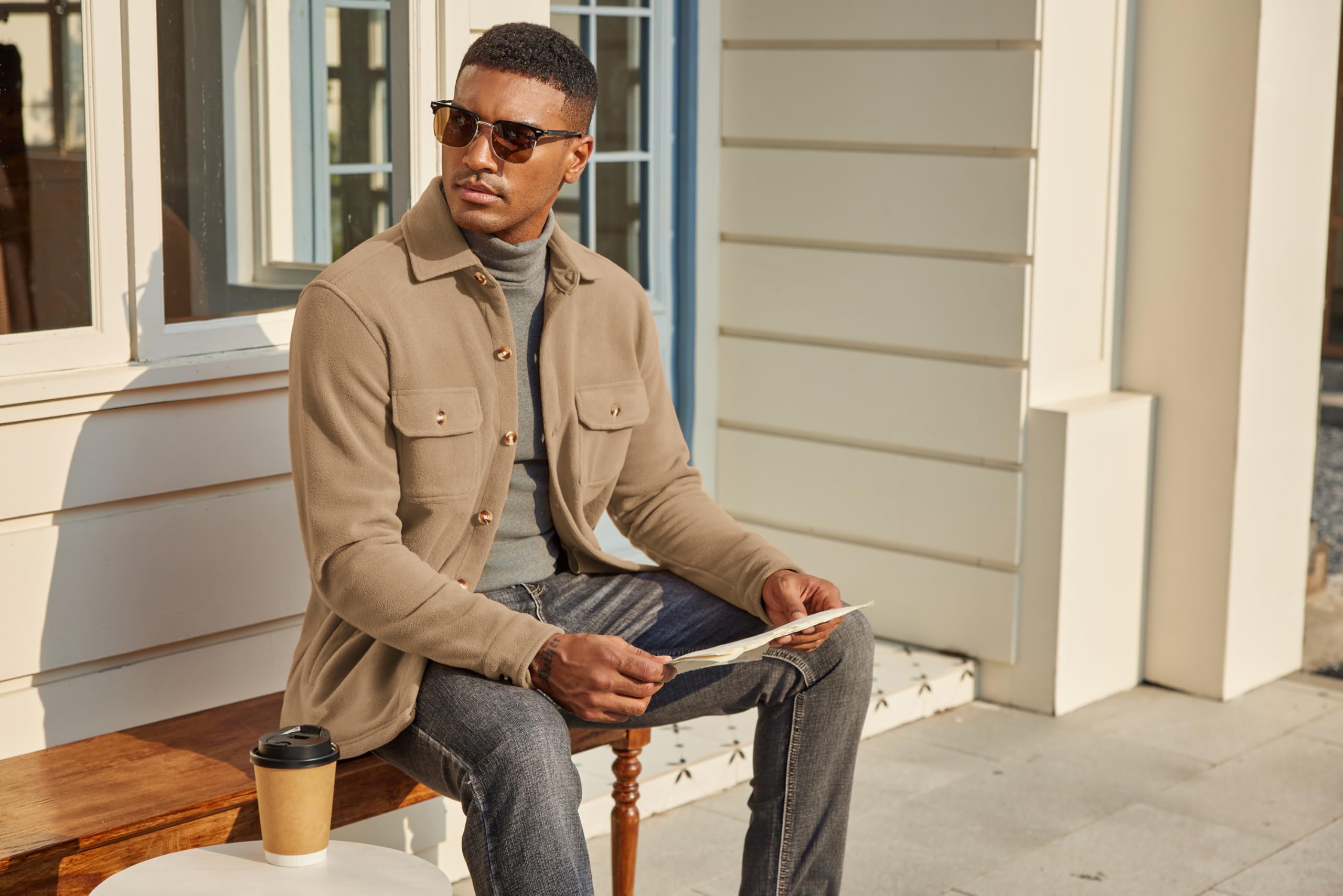 COOFANDY polar fleece shacket sleeve cuffs help seal in warmth on windy days.