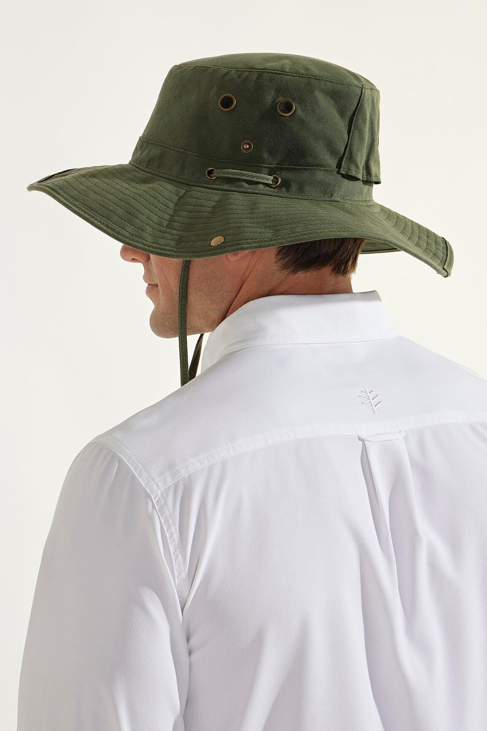Coolibar hat Charlie Forest Green water-repellent fabric supports quick-dry performance.
