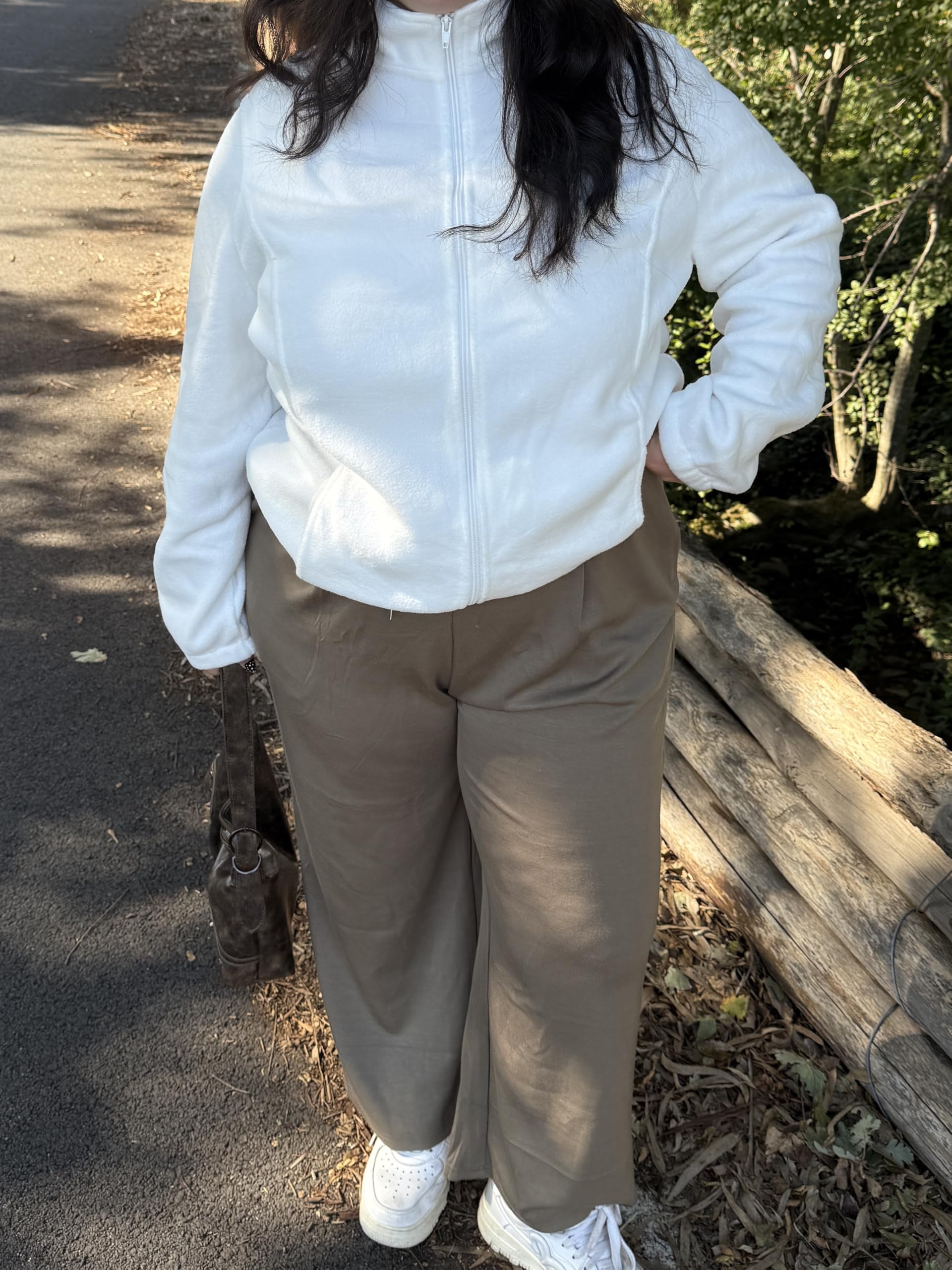 COOTRY plus size fleece jacket pocket detail highlights secure side pockets and practical warmth