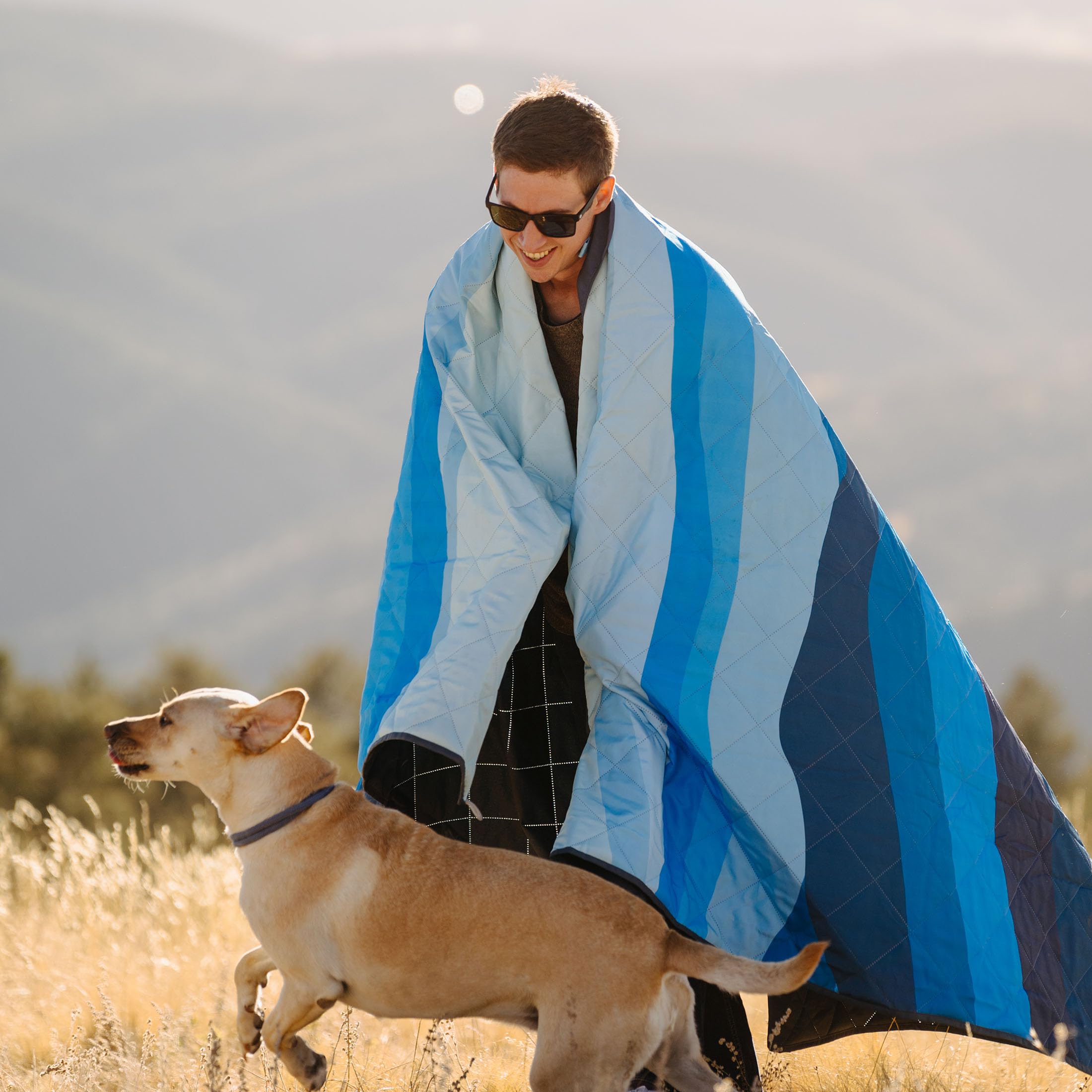 CORE Outdoor Weighted Blanket multipurpose use for picnic, beach, camping, stadium