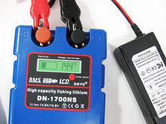 Cotech DN-1700NS dual USB ports enable simultaneous charging at sea.